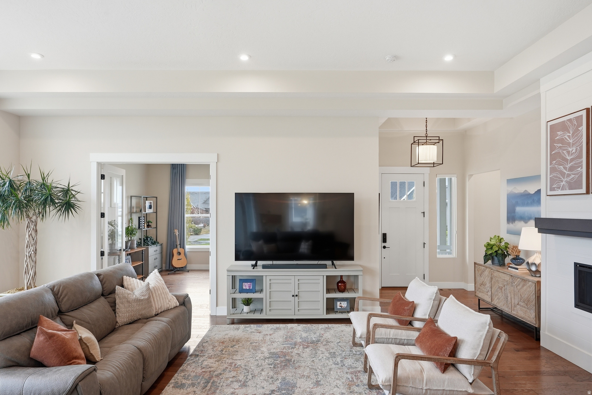 DAYBREAK - Residential