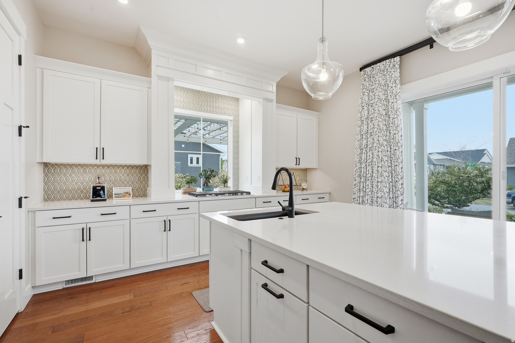 DAYBREAK - Residential