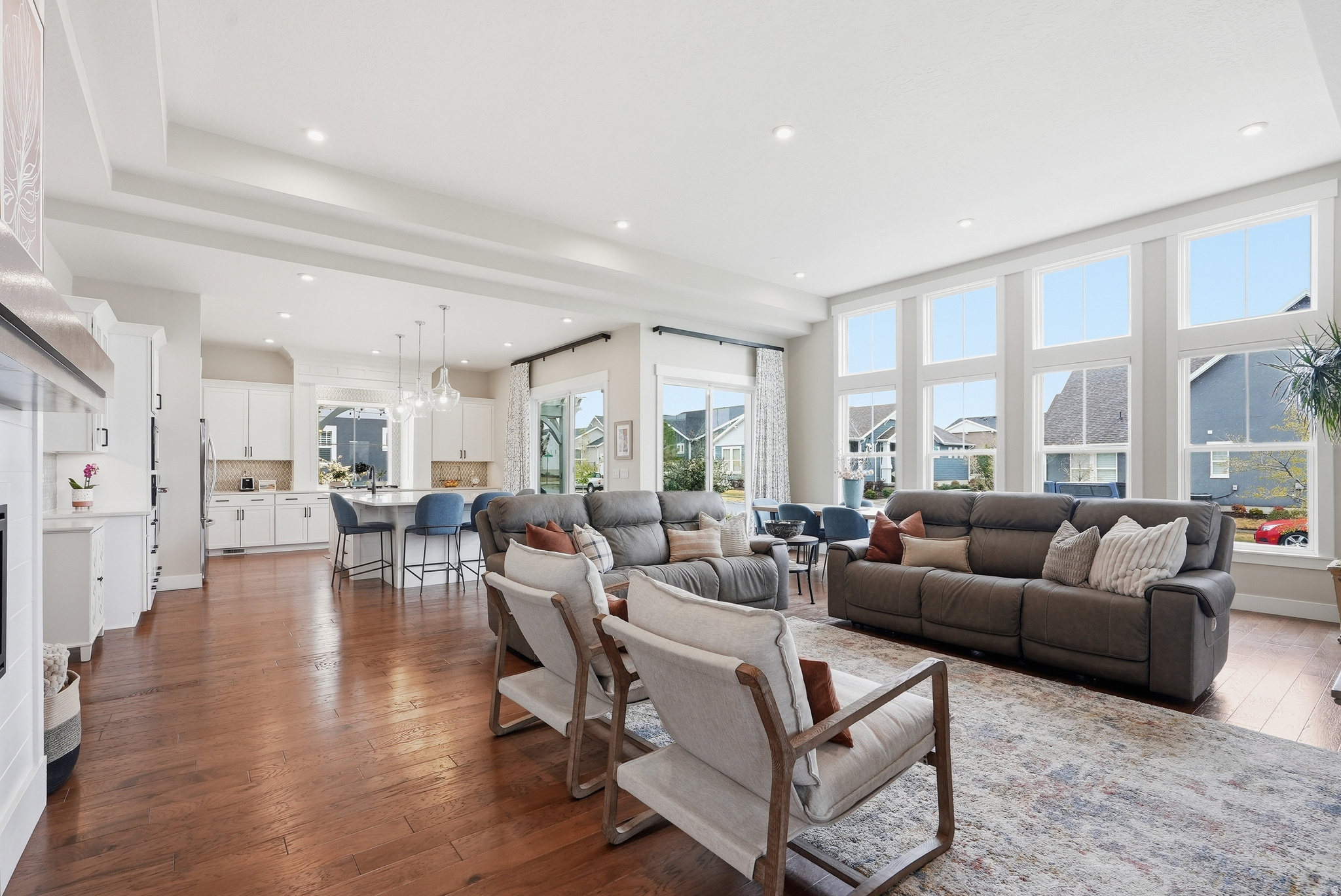 DAYBREAK - Residential