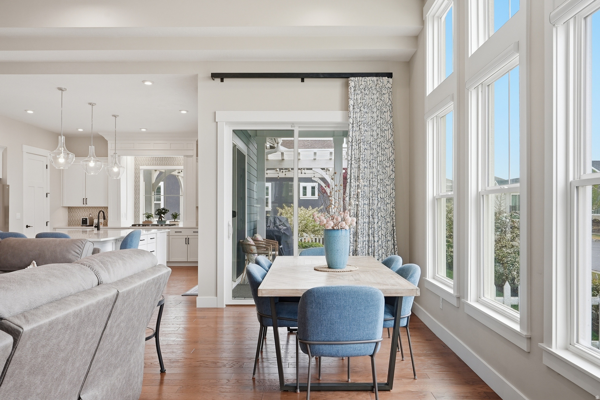 DAYBREAK - Residential