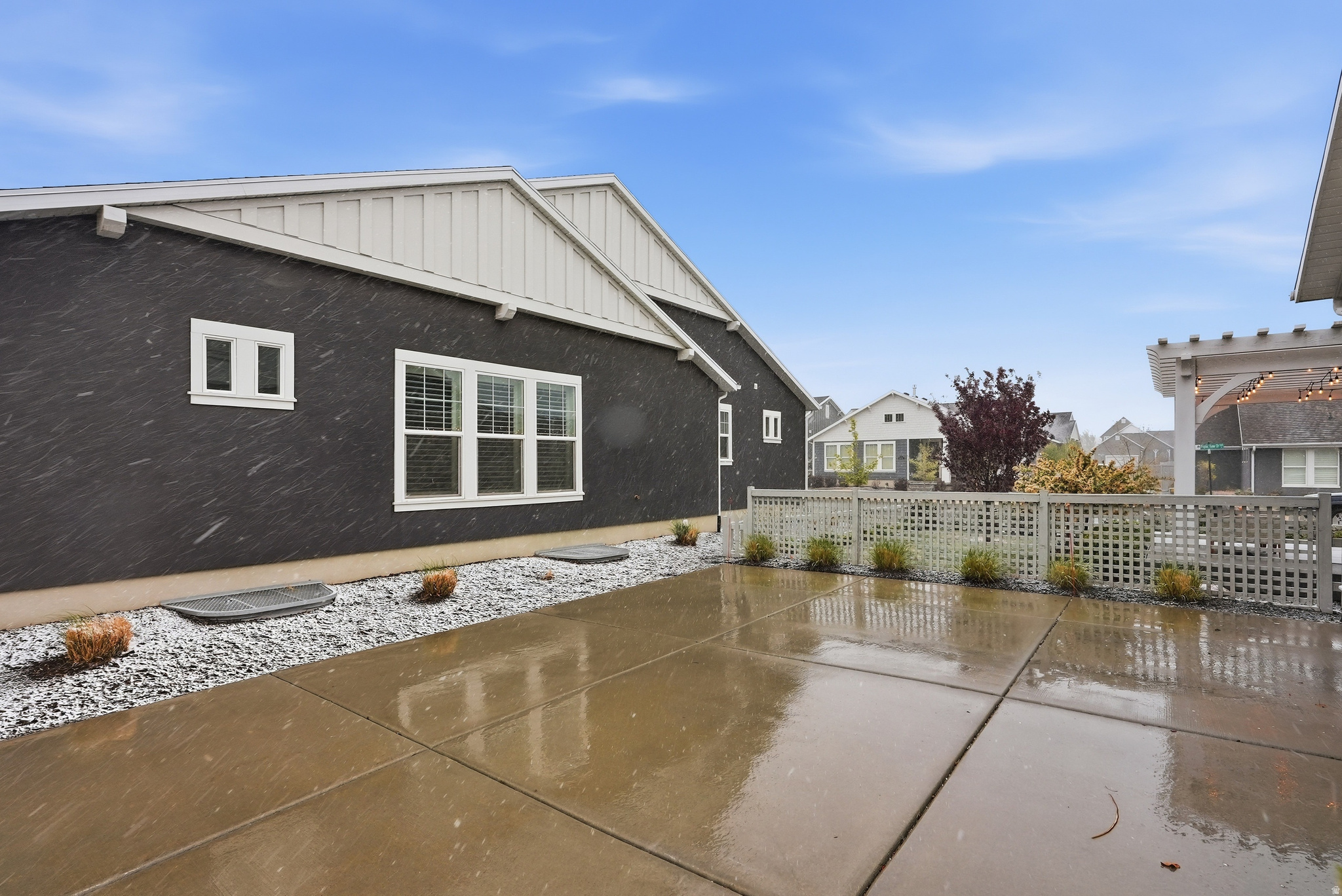 DAYBREAK - Residential