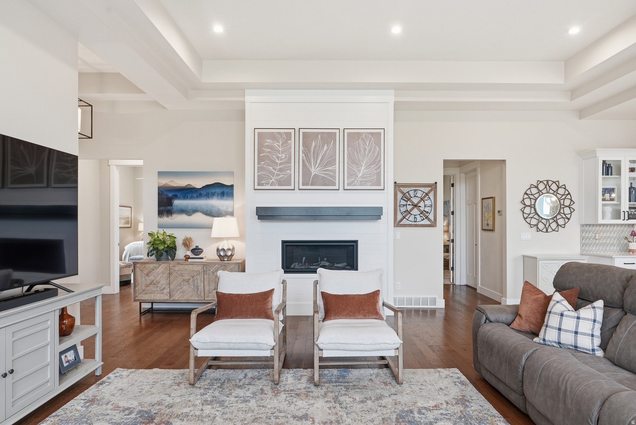 DAYBREAK - Residential