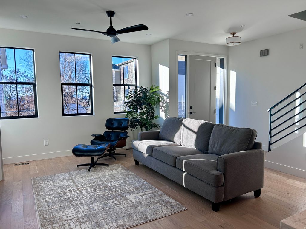 Photo of 571 S MCCLELLAND ST, Salt Lake City, UT 84102 (MLS # 2124477)