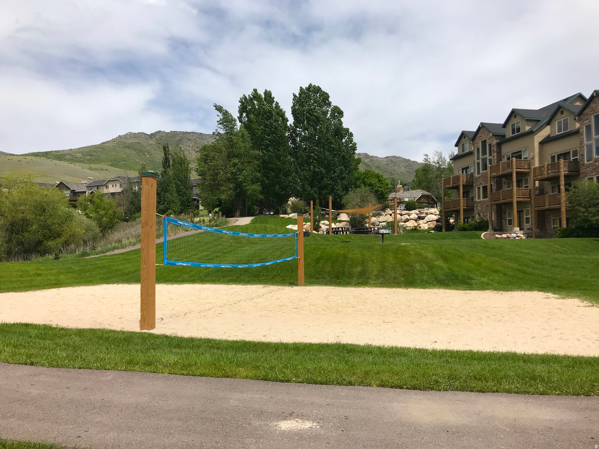 MOOSE HOLLOW - Residential