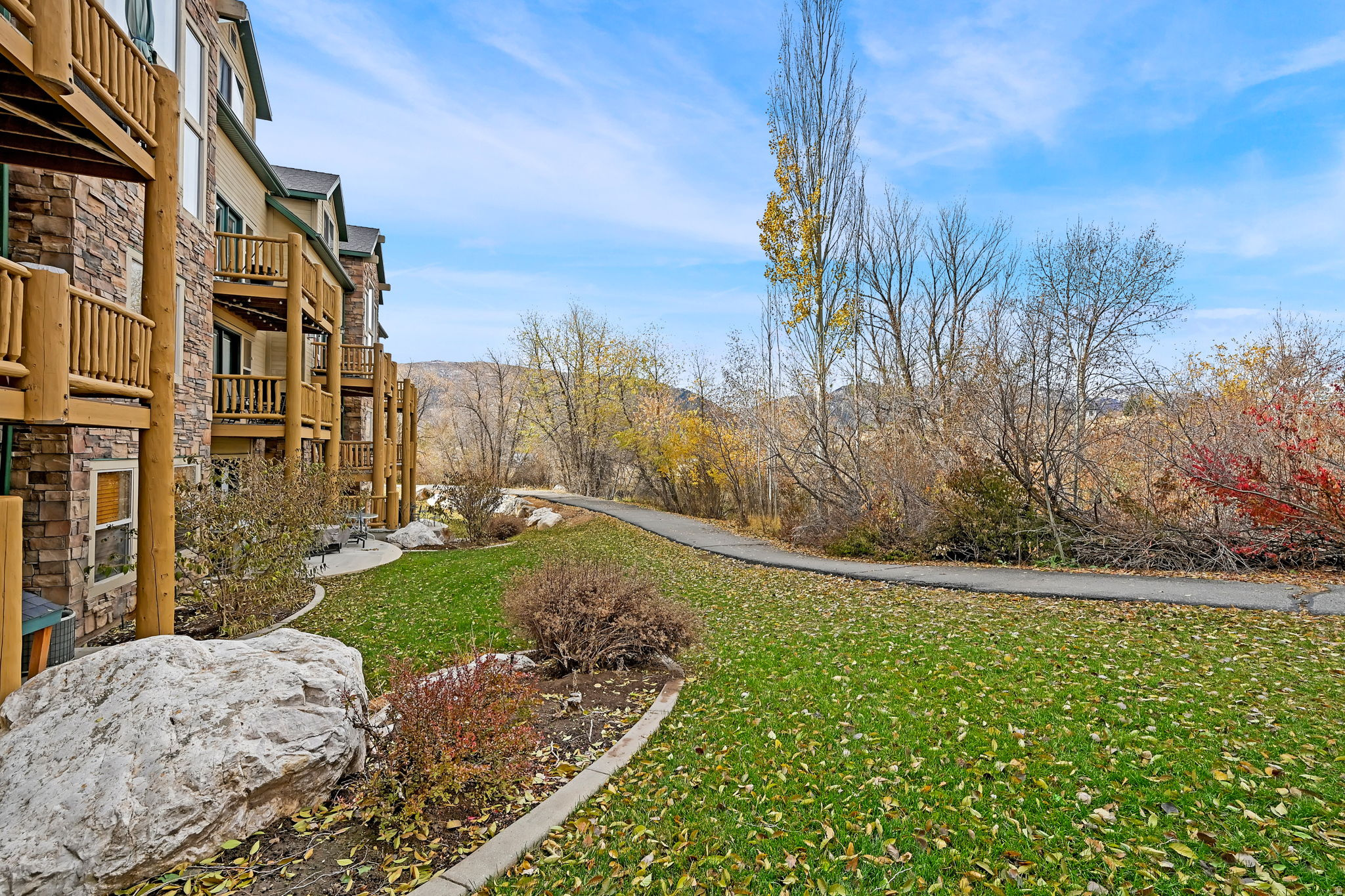 MOOSE HOLLOW - Residential