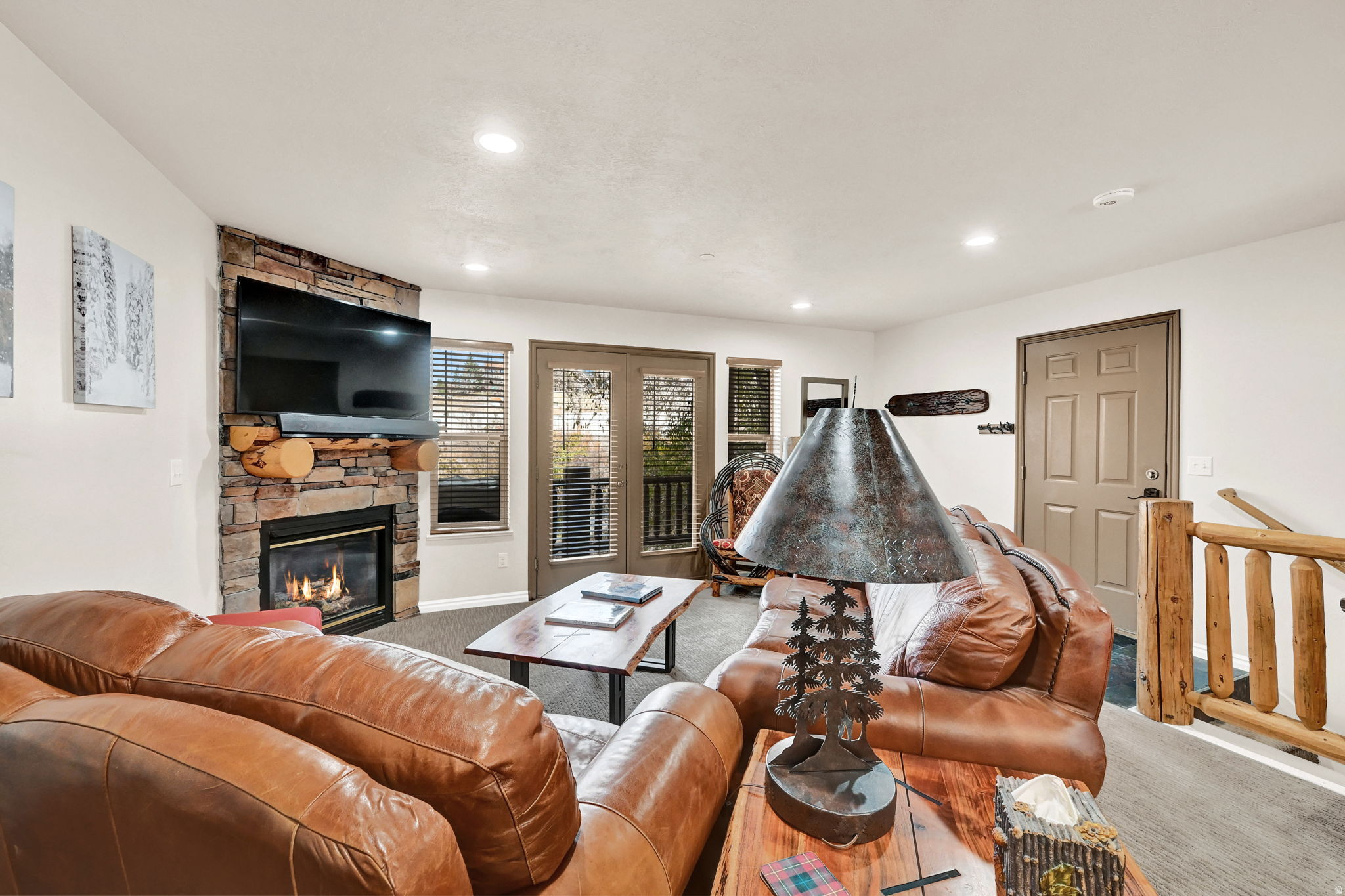 MOOSE HOLLOW - Residential