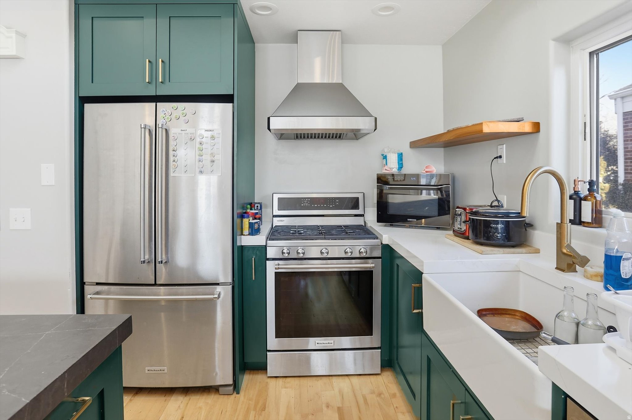 CRYSTAL HEIGHTS - Residential