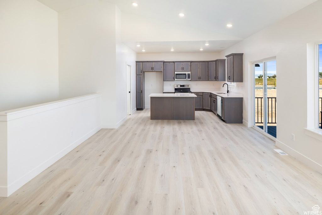 Photo of 808 W 70 N, Hyrum, UT 84319 (MLS # 2107770)