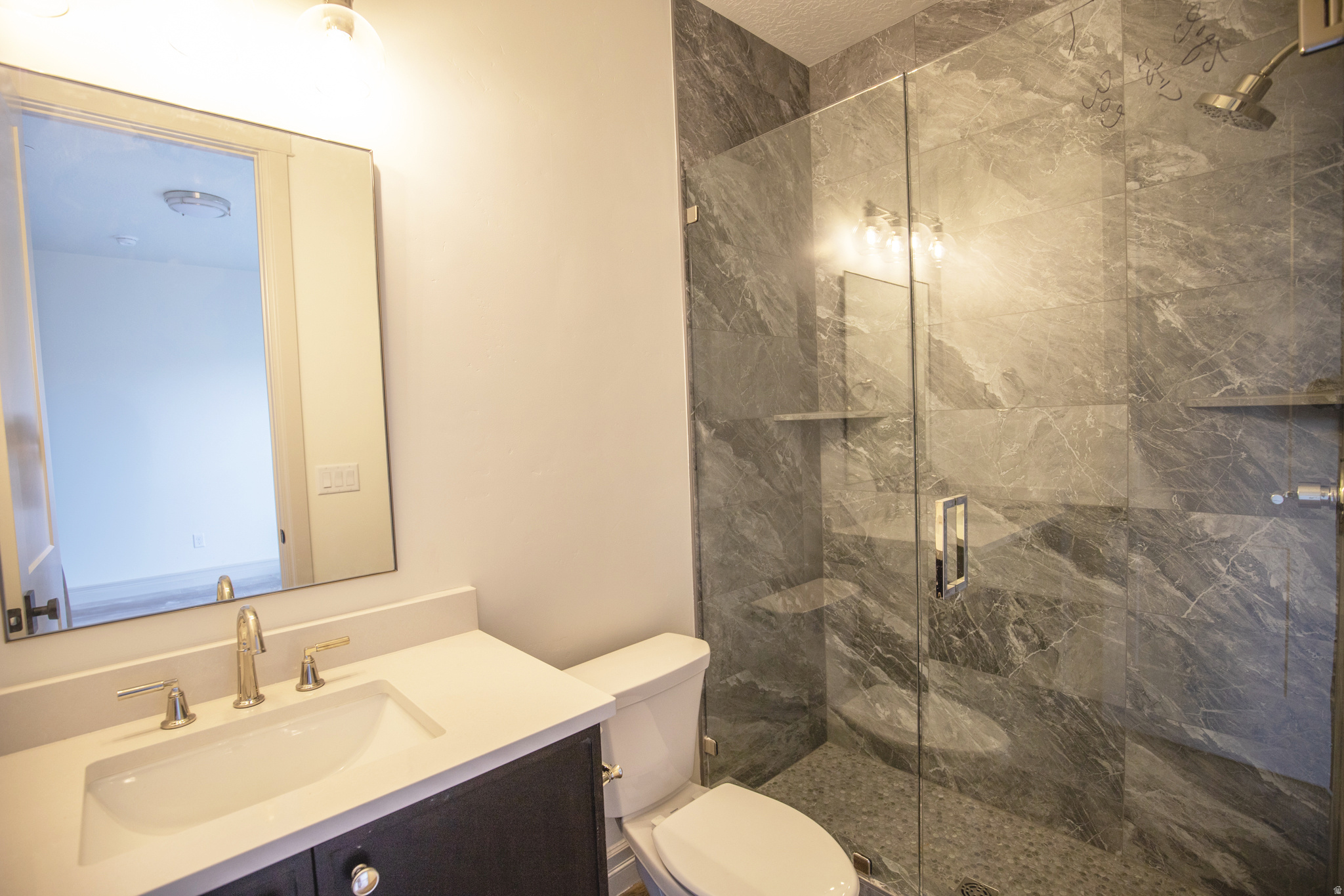 THE IRIS - Residential