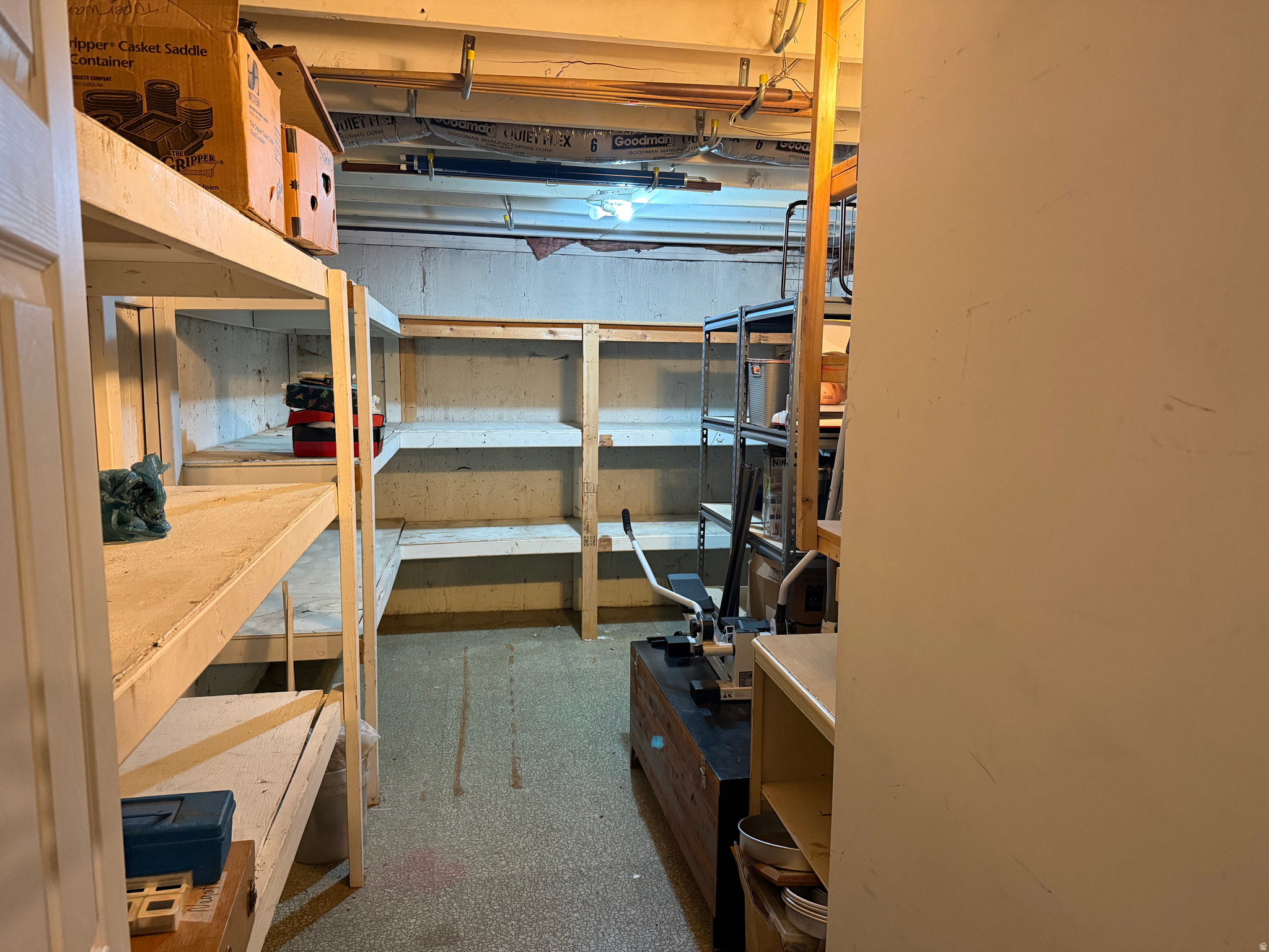 LINDEN CIRCLE - Residential