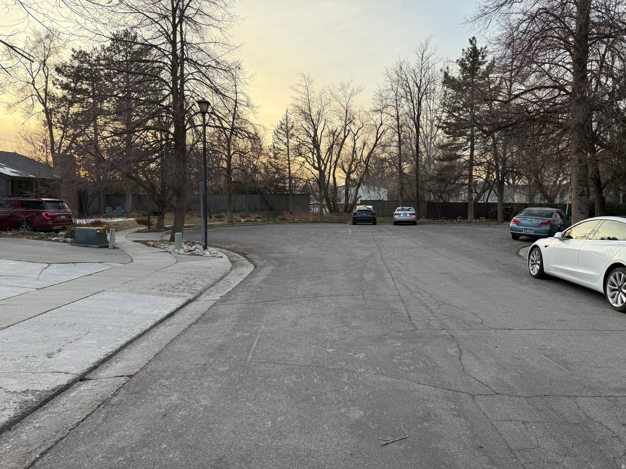 LINDEN CIRCLE - Residential