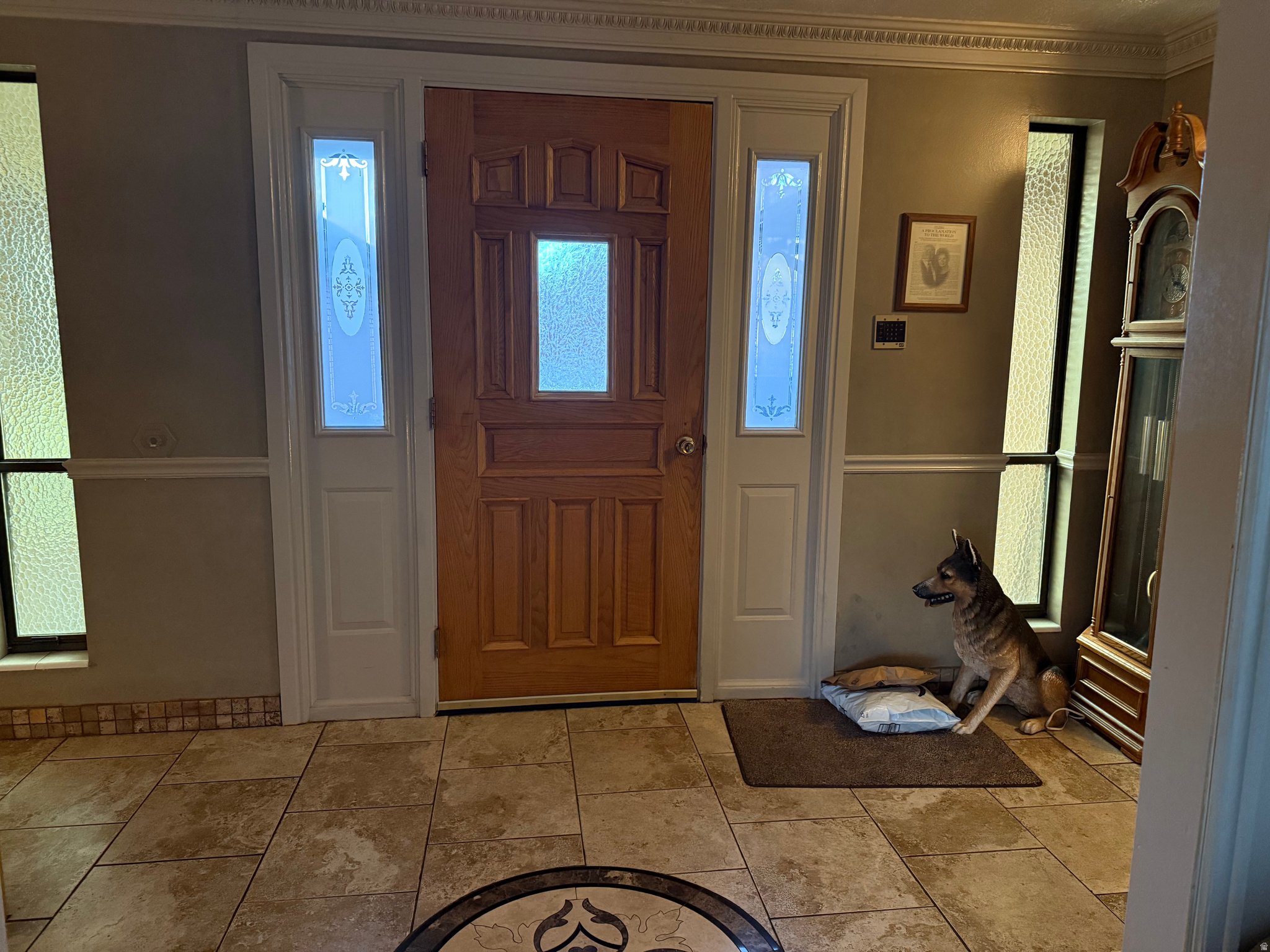 LINDEN CIRCLE - Residential