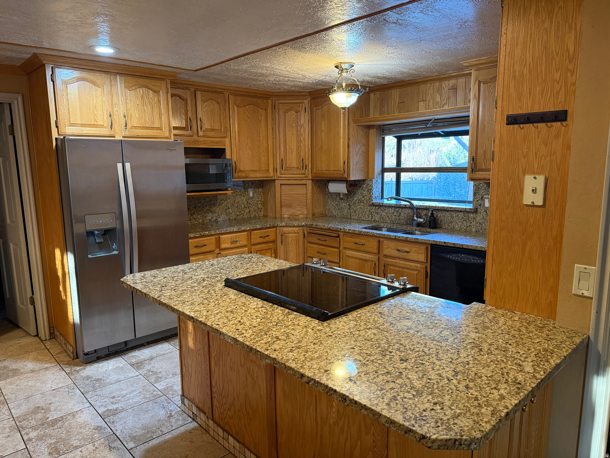 LINDEN CIRCLE - Residential