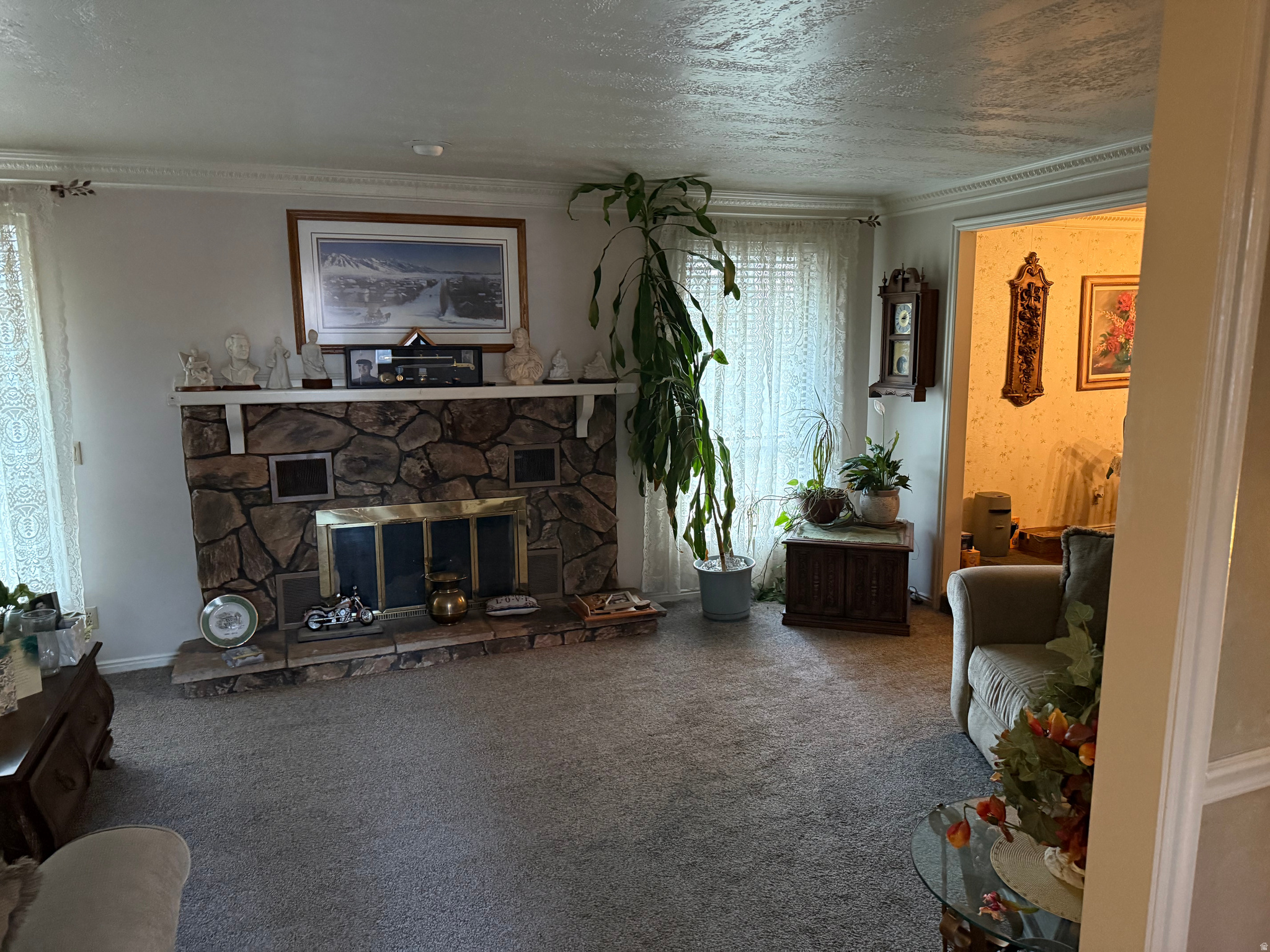 LINDEN CIRCLE - Residential