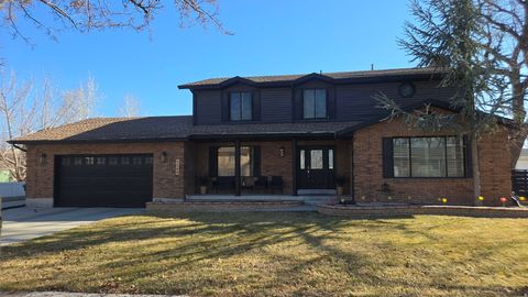 Tiny photo for 5549 S APPLE VALE DR, Murray, UT 84123 (MLS # 2136170)