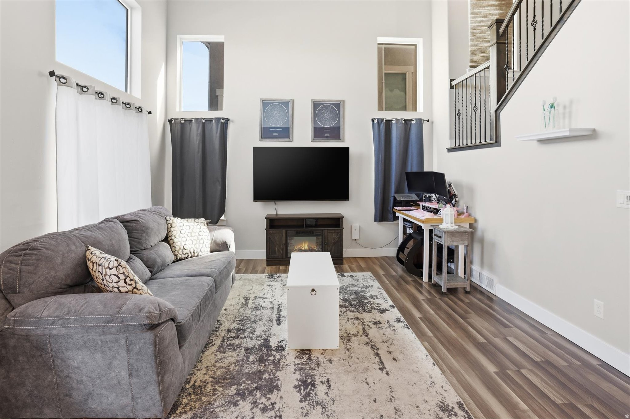 THE TOWERS - Residential