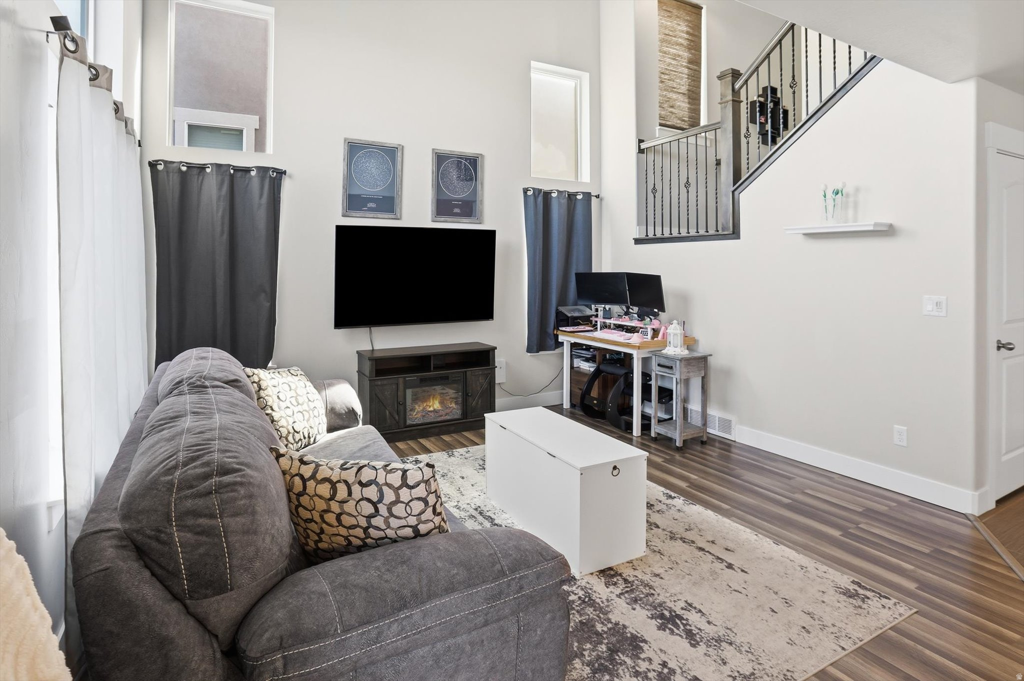 THE TOWERS - Residential