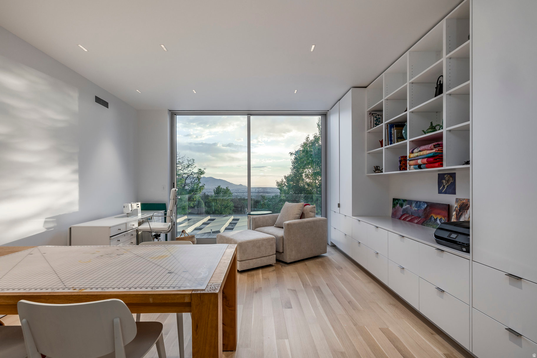 ST MARY HILLS - Residential