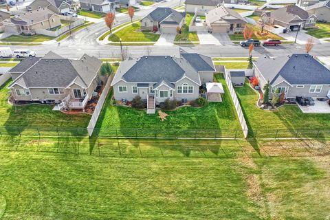 Tiny photo for 2444 N HOODED CRANE CIR #11, Clinton, UT 84015 (MLS # 2123642)