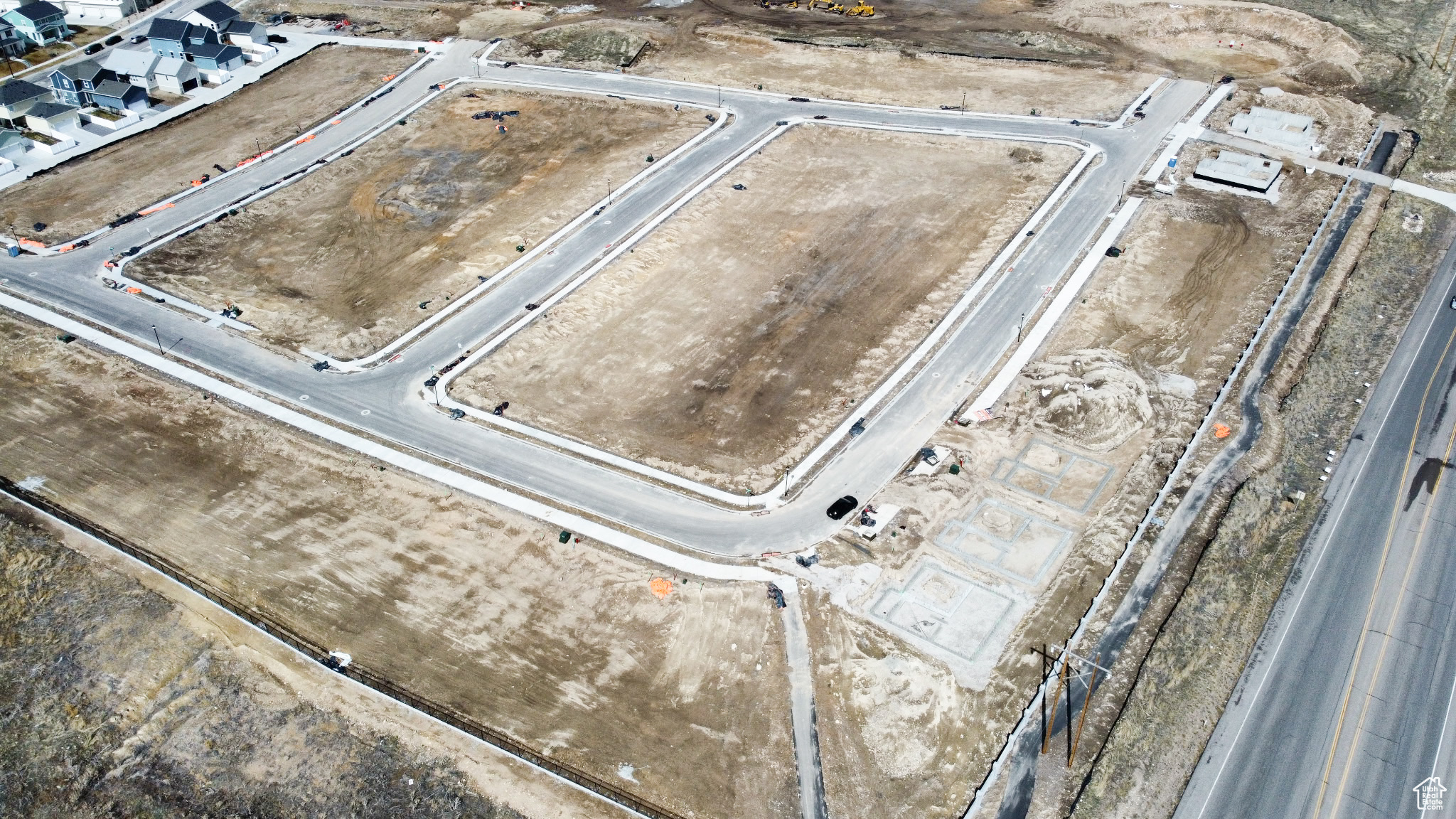 OQUIRRH WEST - Residential