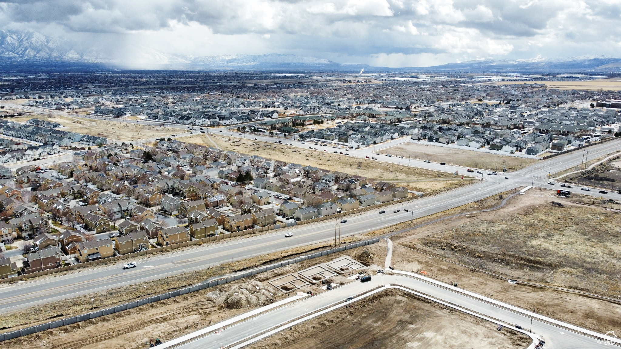 OQUIRRH WEST - Residential