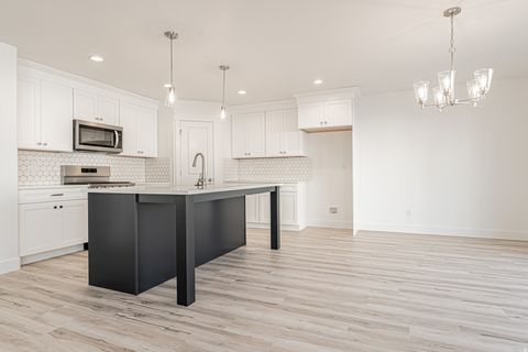 Tiny photo for 1506 W BOSEMAN WAY #625, Saratoga Springs, UT 84045 (MLS # 2106890)