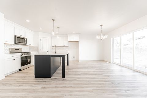 Tiny photo for 1506 W BOSEMAN WAY #625, Saratoga Springs, UT 84045 (MLS # 2106890)