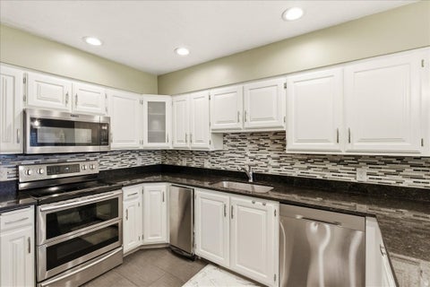 Tiny photo for 1334 RIDGEWOOD LN, Bountiful, UT 84010 (MLS # 2186702)