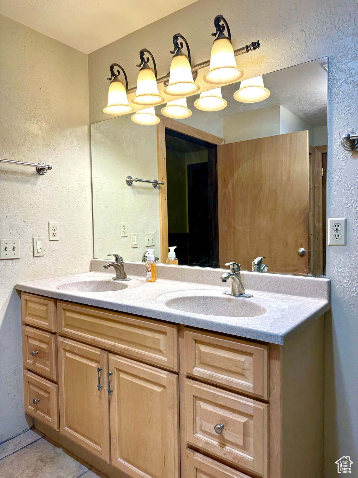 HIDEAWAY VALLEY SUBD - Residential