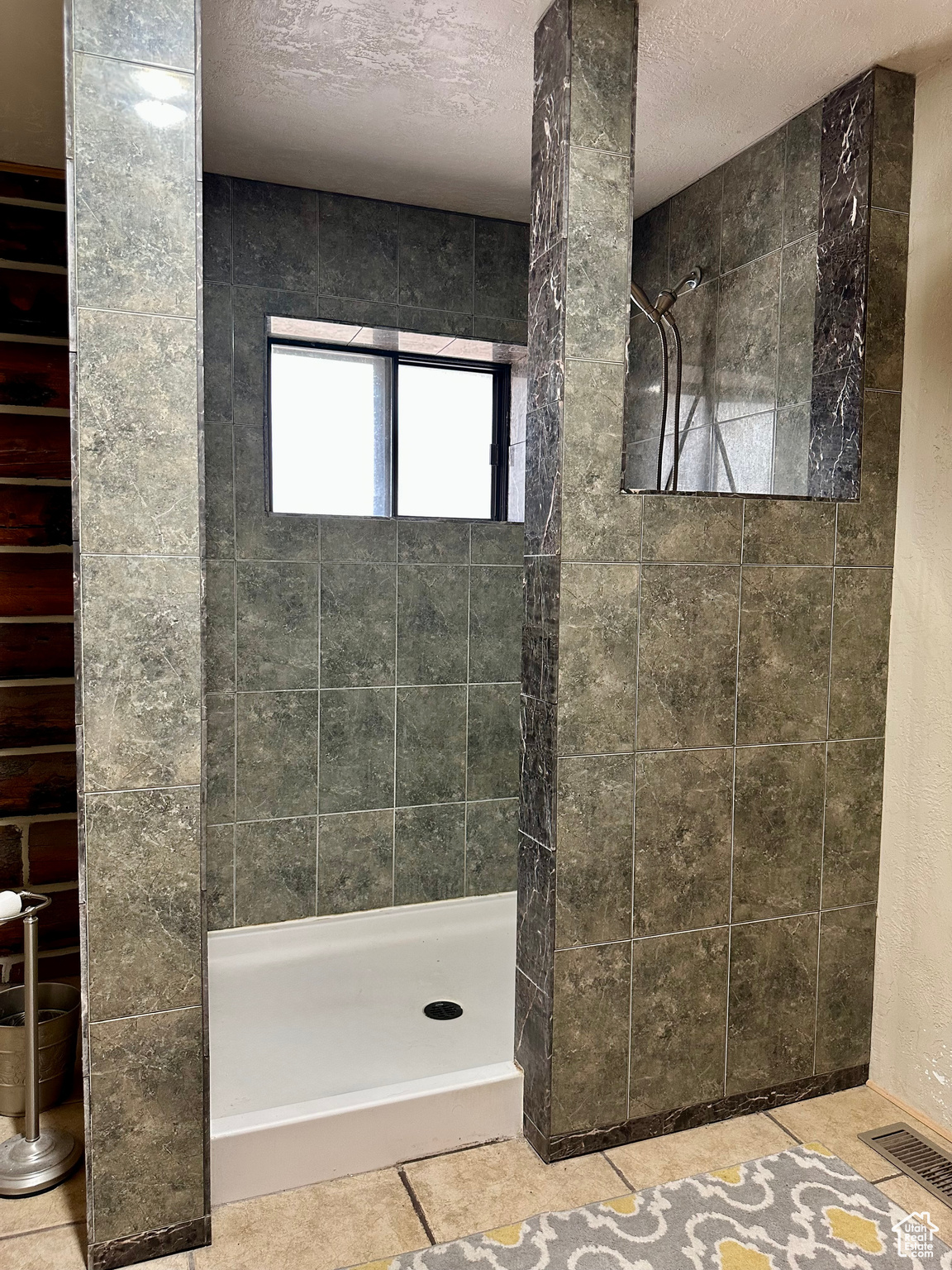 HIDEAWAY VALLEY SUBD - Residential