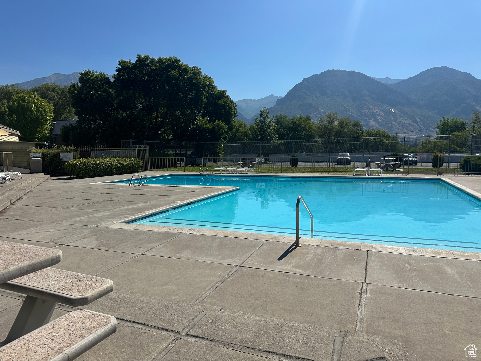 WILLOWBROOK HILL CONDO - Residential