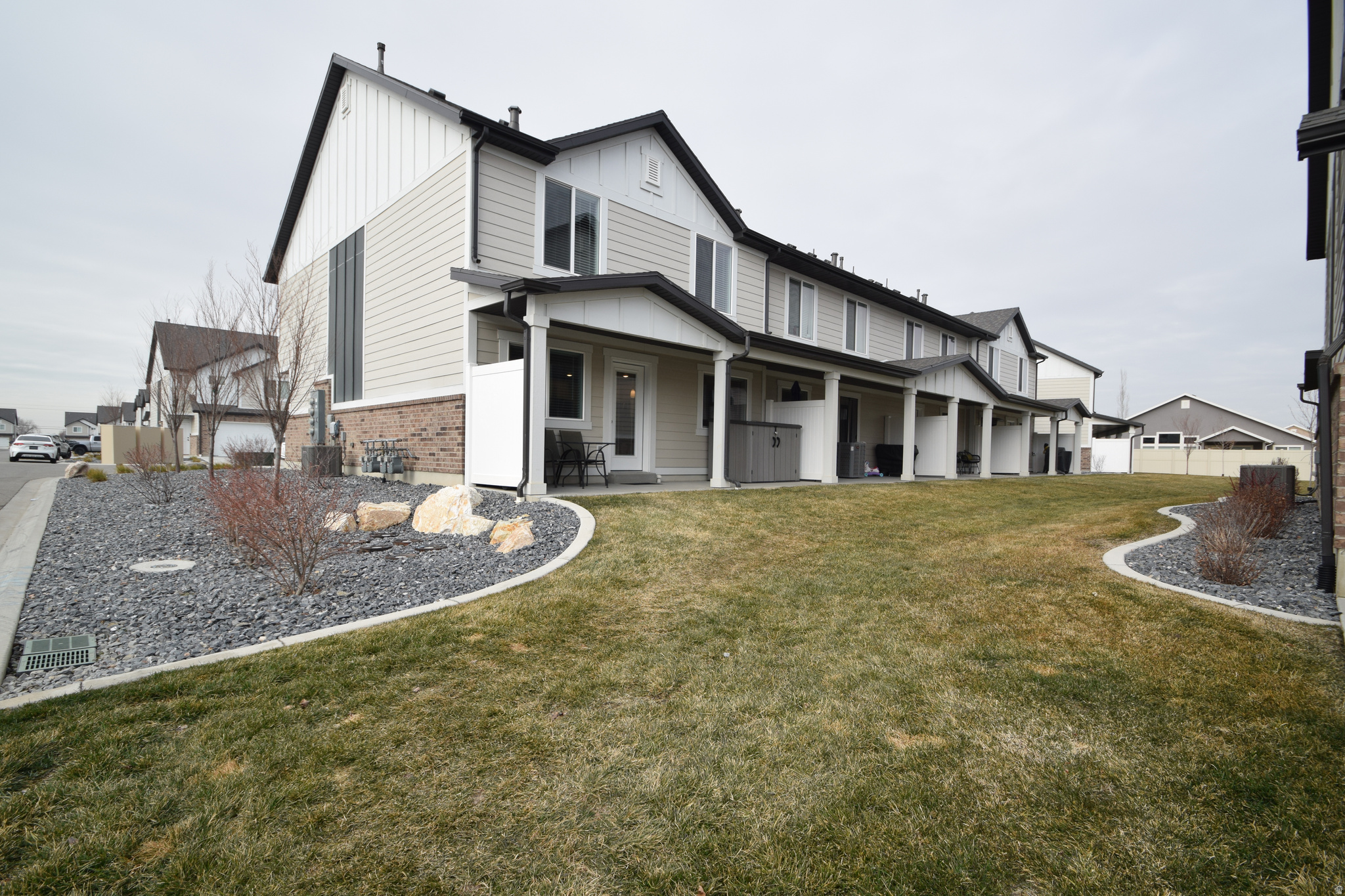 ELLIES LANDING TOWNHOMES - Residential