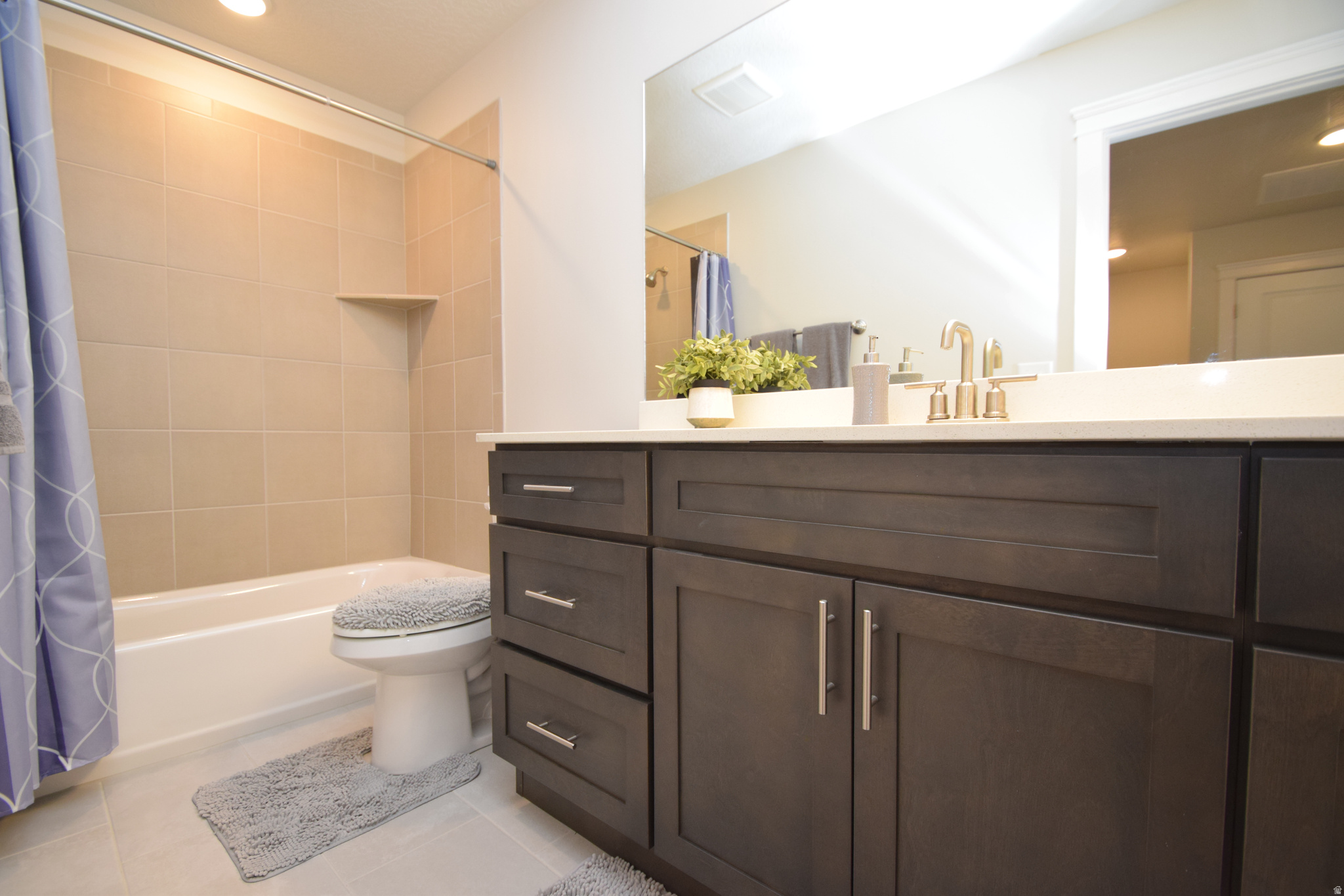 ELLIES LANDING TOWNHOMES - Residential