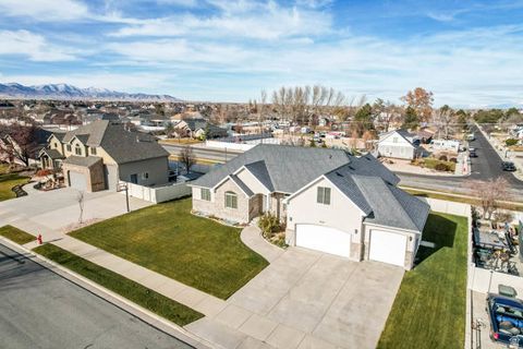 Tiny photo for 3352 W 10235 S, South Jordan, UT 84095 (MLS # 2126491)