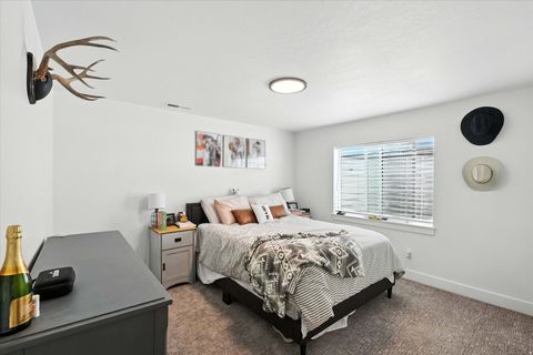 Tiny photo for 590 S 400 E, Hyrum, UT 84319 (MLS # 2135493)