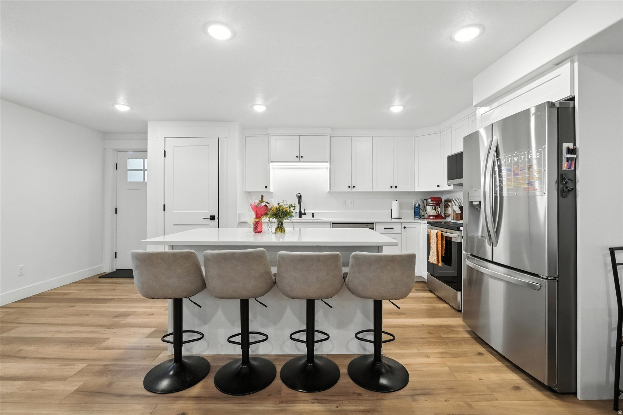 ROLLING HILLS - Residential