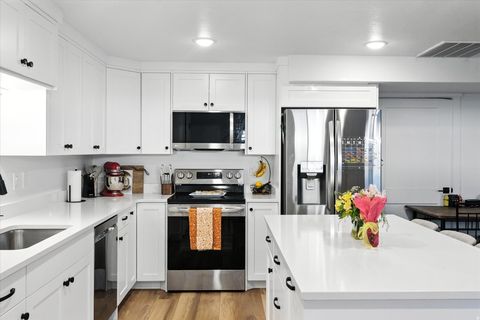 Tiny photo for 590 S 400 E, Hyrum, UT 84319 (MLS # 2135493)