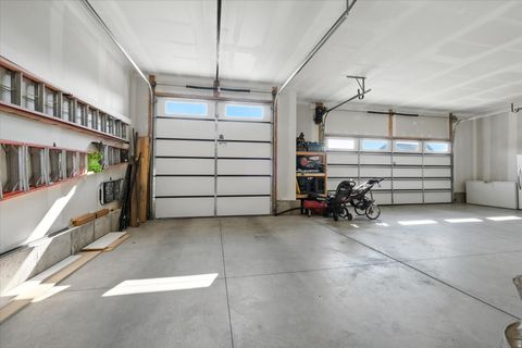 Tiny photo for 590 S 400 E, Hyrum, UT 84319 (MLS # 2135493)