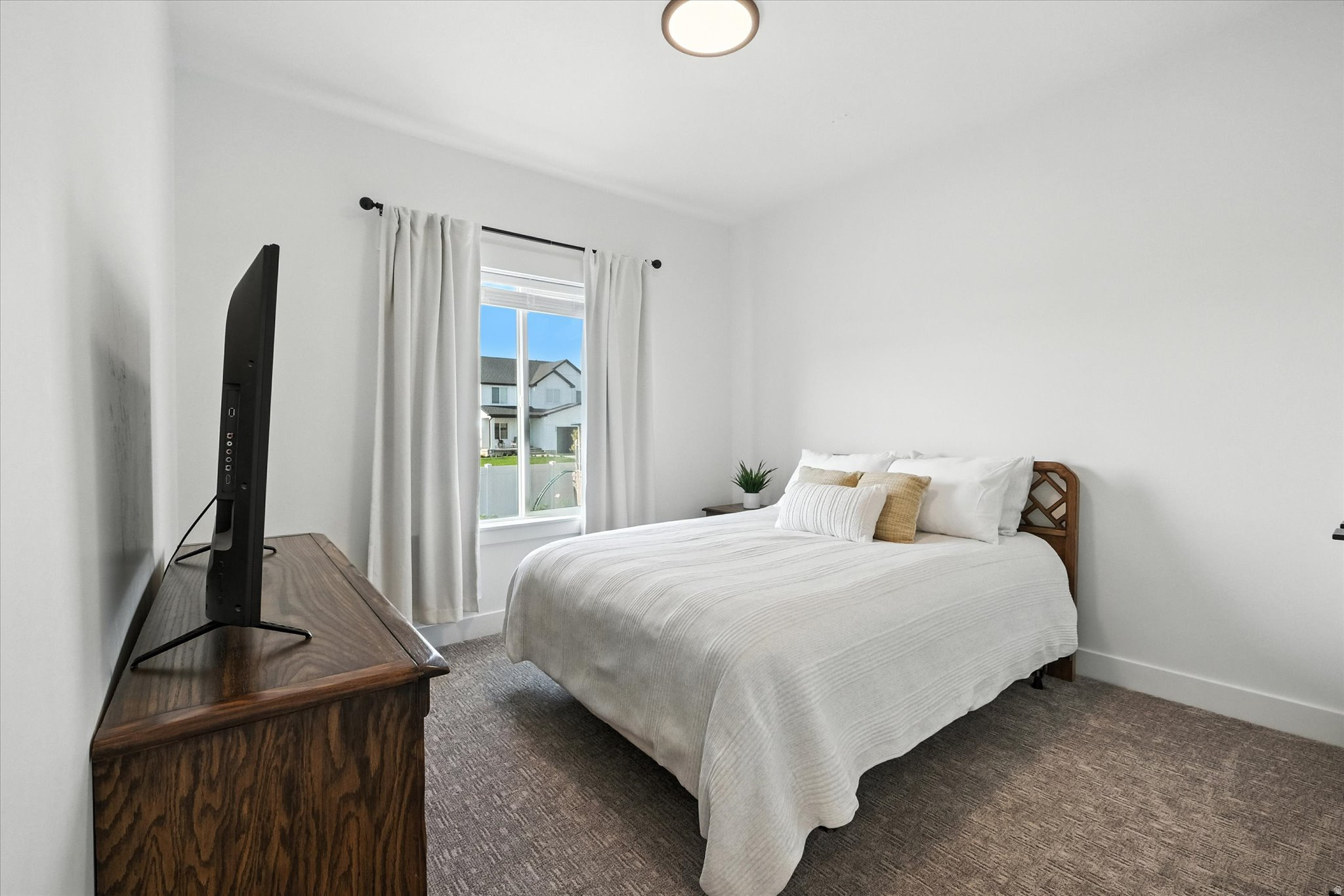 ROLLING HILLS - Residential