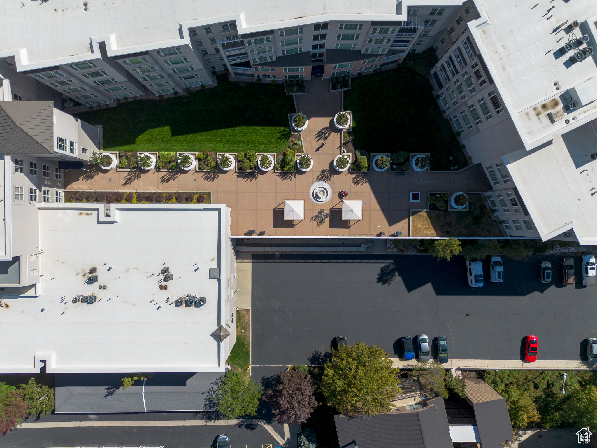 PRESIDENTIAL CLUB - Residential