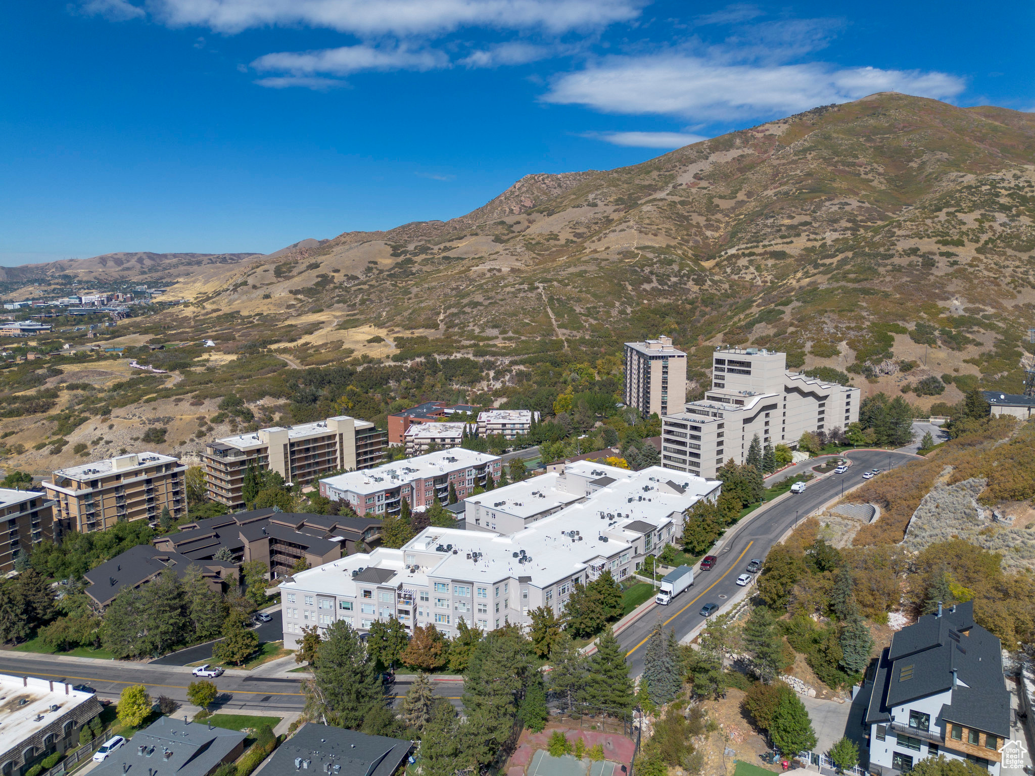 PRESIDENTIAL CLUB - Residential