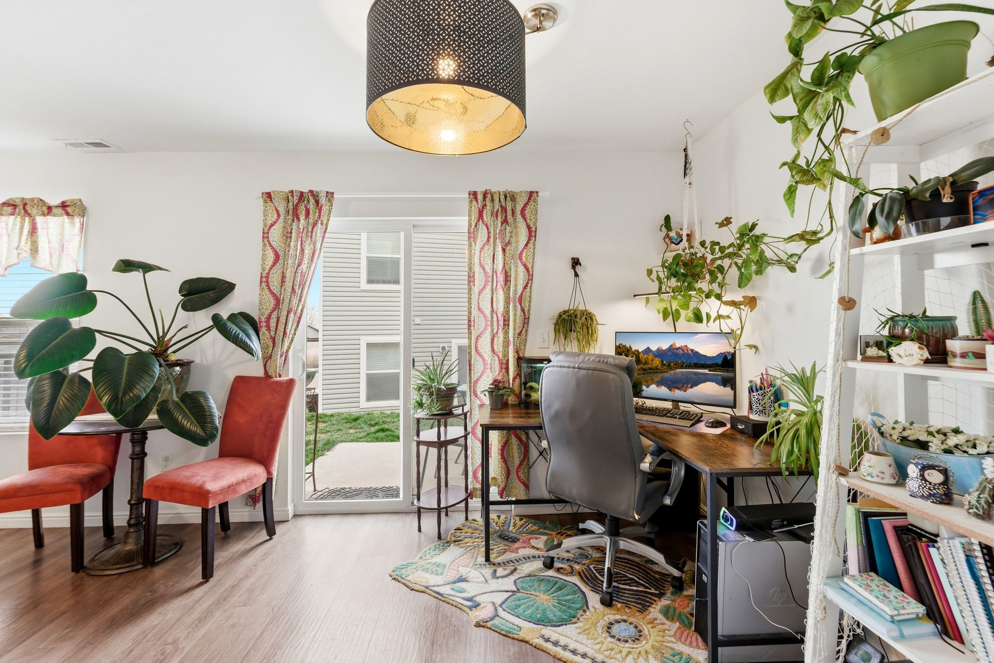 SUNSET PALACE - Residential