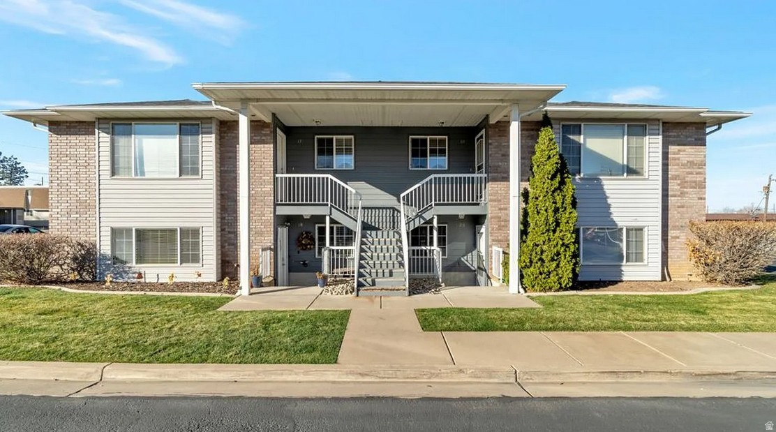 TERRACE PINES - Residential