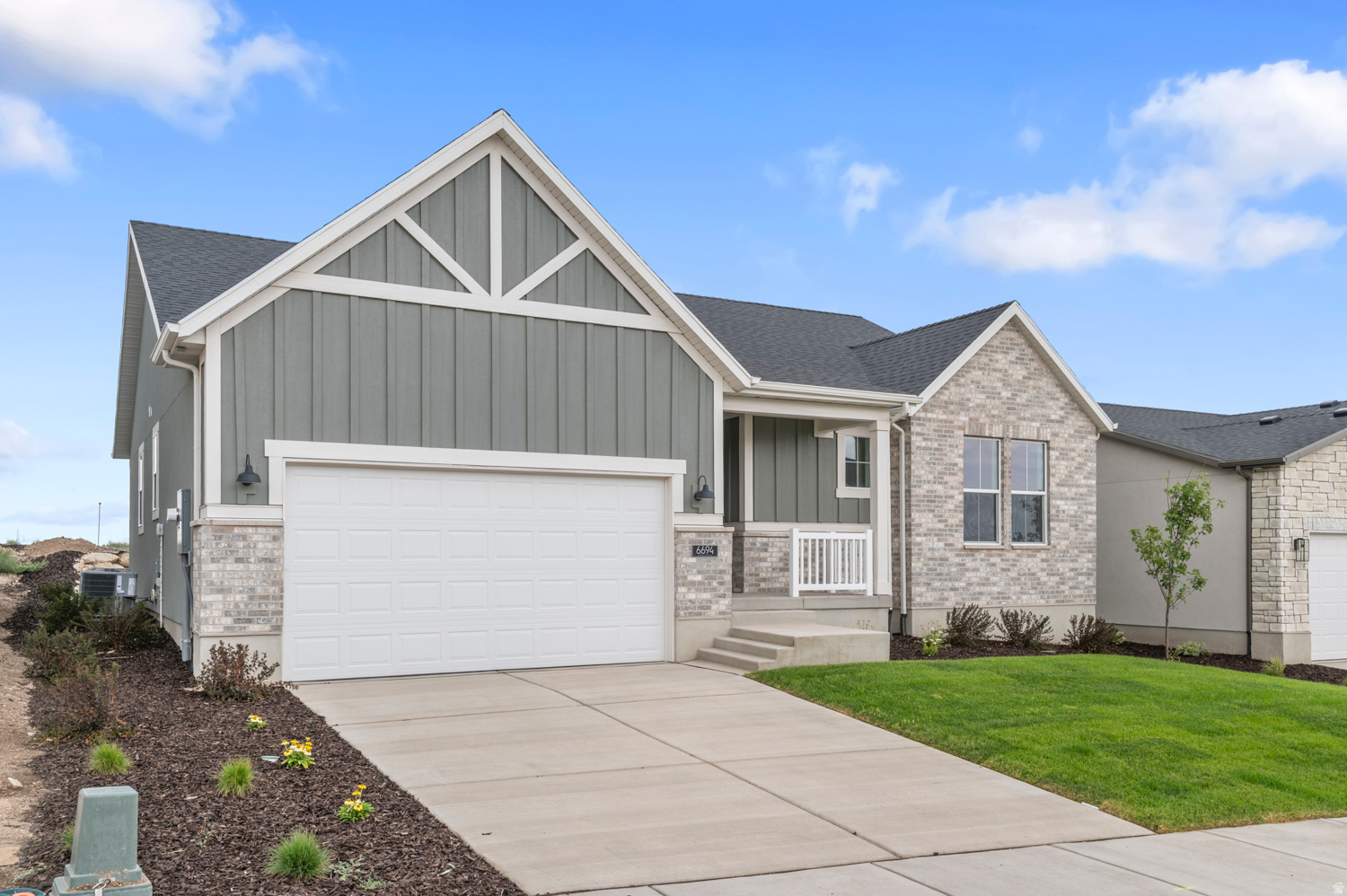 HIDDEN OAKS COLLECTION 607 - Residential