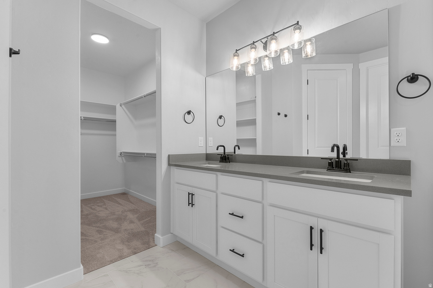 HIDDEN OAKS COLLECTION 607 - Residential