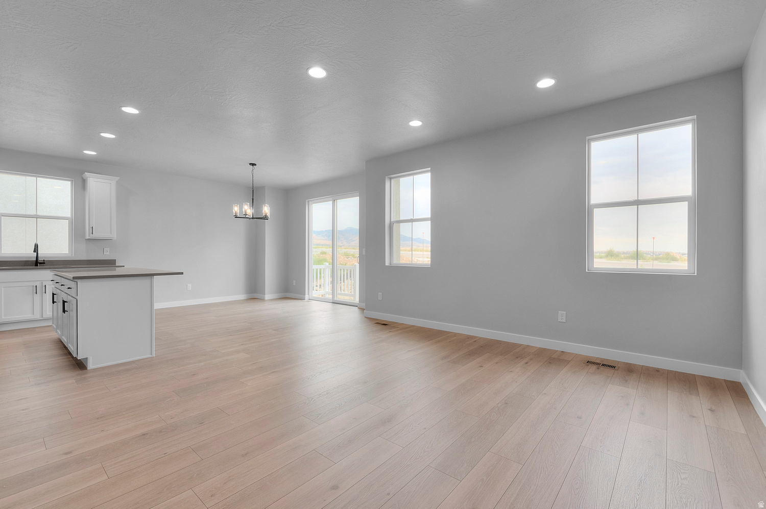 HIDDEN OAKS COLLECTION 607 - Residential