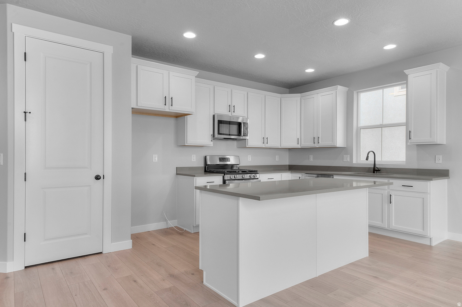 HIDDEN OAKS COLLECTION 607 - Residential