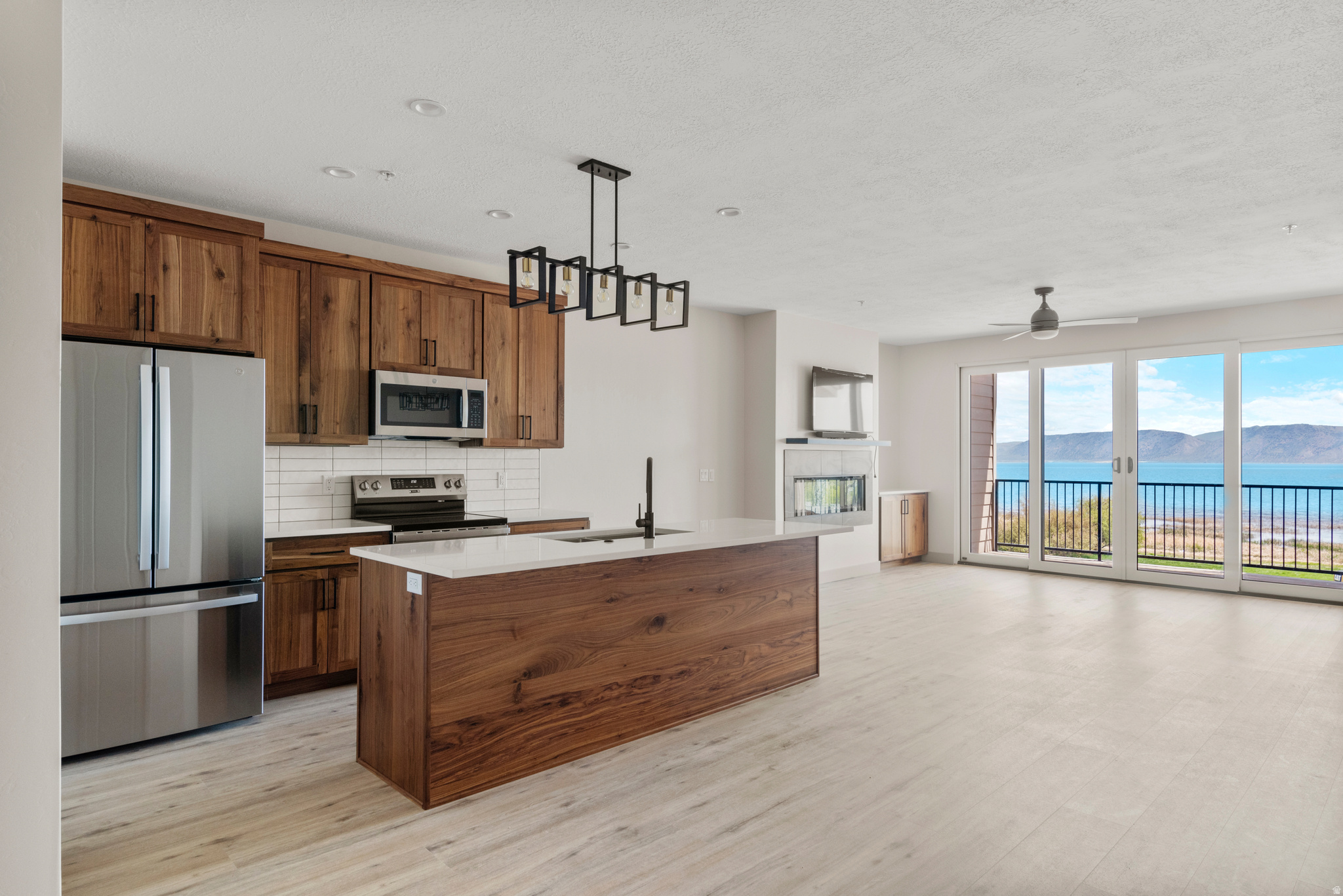 LAKE RESIDENCES AT BEAR LAKE PH 8 - Residential