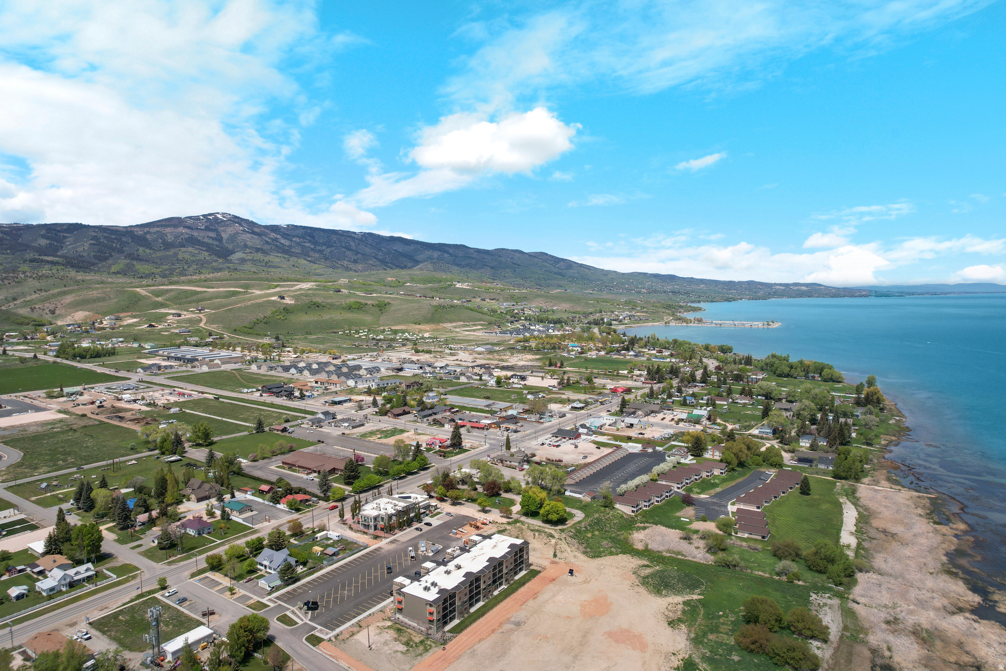 LAKE RESIDENCES AT BEAR LAKE PH 8 - Residential