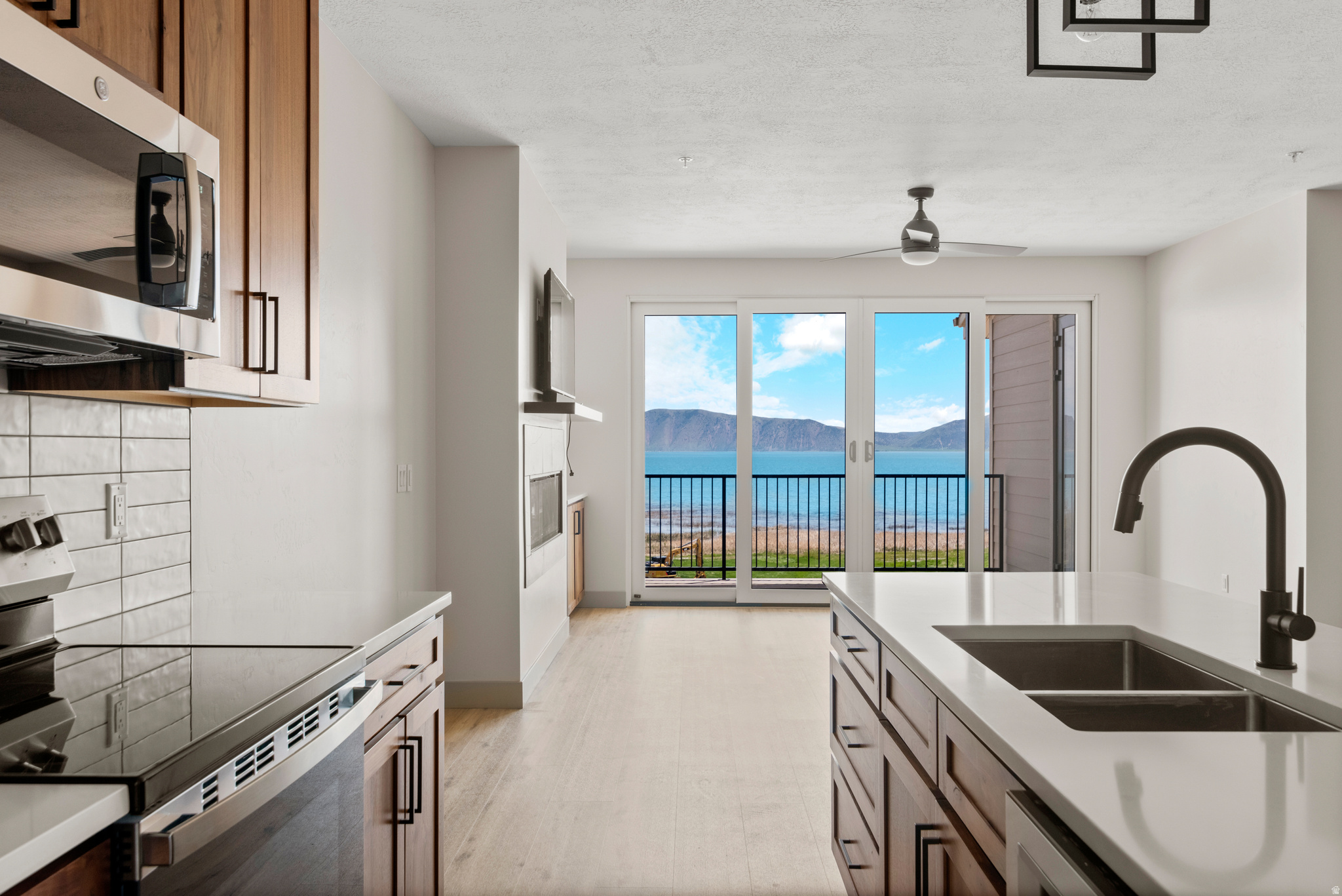 LAKE RESIDENCES AT BEAR LAKE PH 8 - Residential